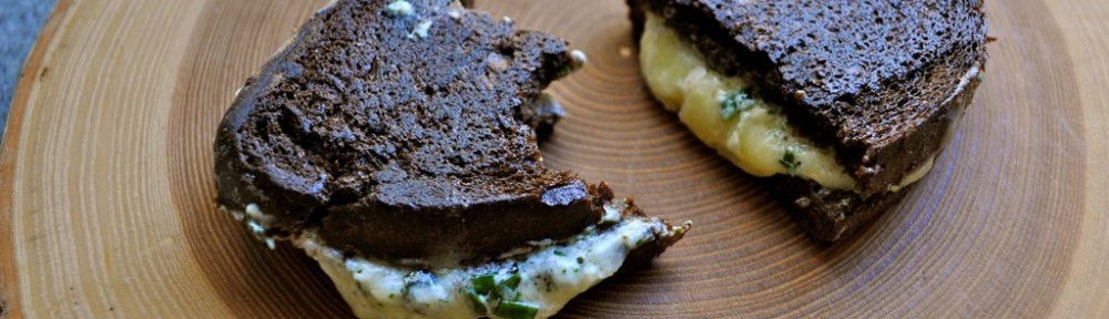 Yummy Stuff: Ooey Gooey Herb Grilled Cheese