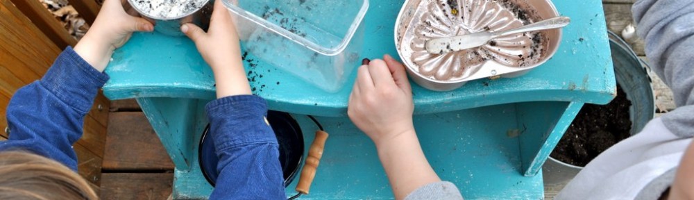 DIY Fun: Outdoor Mud Kitchen