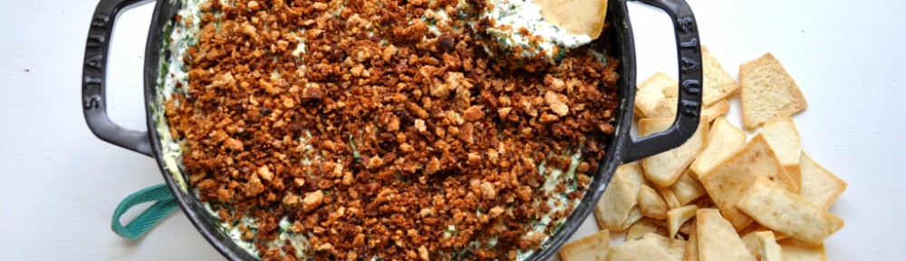 Cheesy Spinach Artichoke Dip